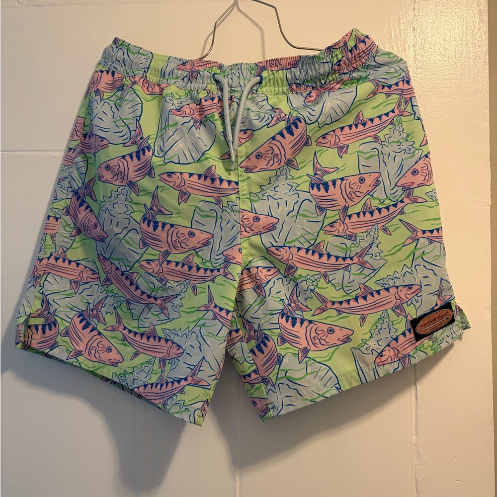 Vineyard Vines boys M swim trunks